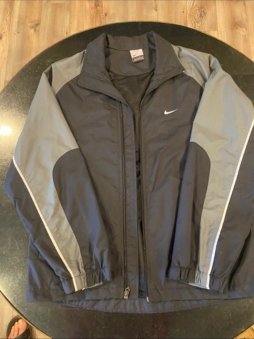 Y2K Nike Men's Black and Gray Lightweight Windbreaker Jacket